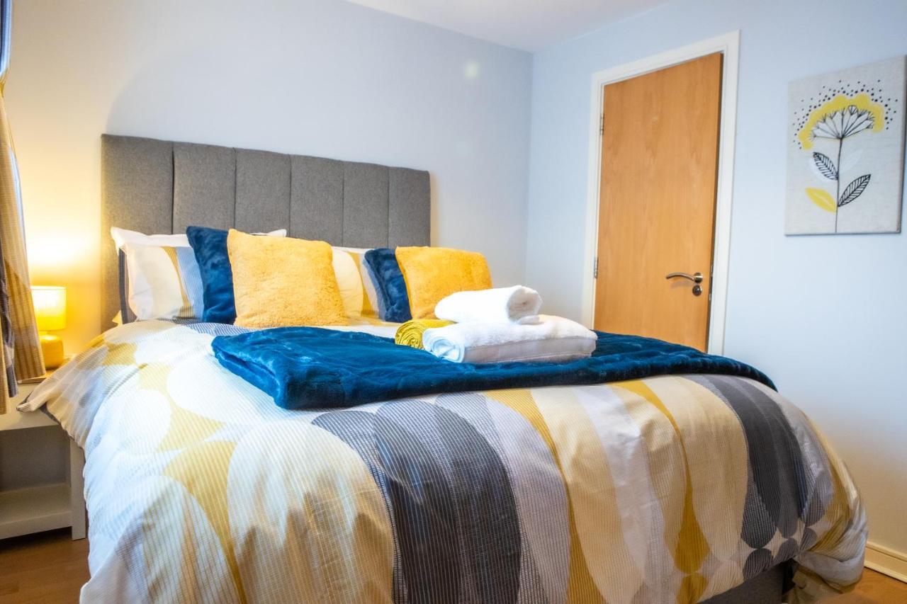 Newly Furnished Appartment Near Train Station Wolverhampton Exterior foto